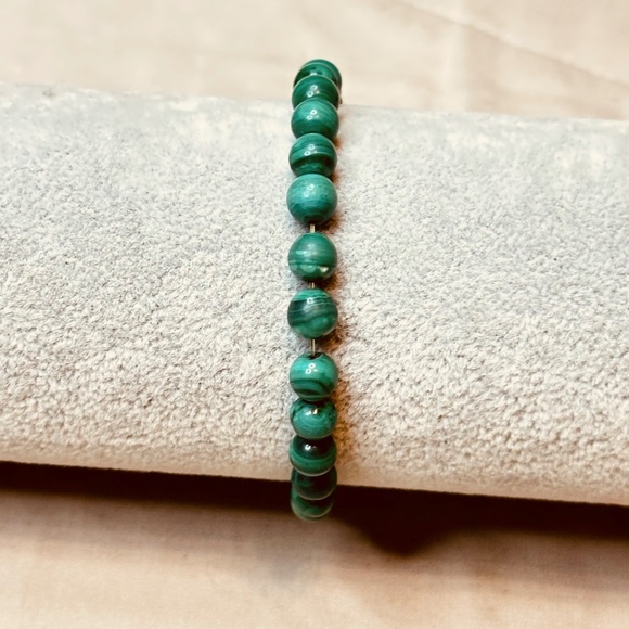 Malachite Round Beaded Stretchy Bracelet - Picture 2 of 14